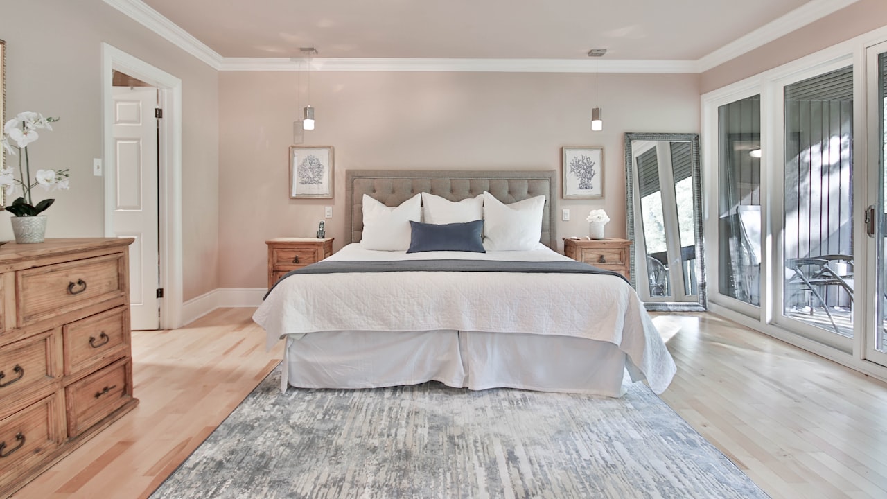 Buy These Small Bedroom Chairs If You’ve Got Limited Space