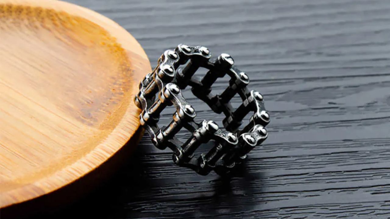 What to Look for When Buying Wholesale Motorcycle Chain Link Party Biker Stainless Steel Rings?